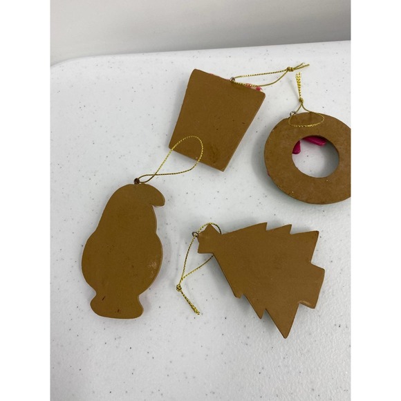 Christmas Ornaments Clay Dough Lot Of 4 Santa Wreath Christmas Tree Present - Picture 5 of 5